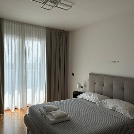 White Palace Malpensa กัลลาราเต ภายนอก รูปภาพ